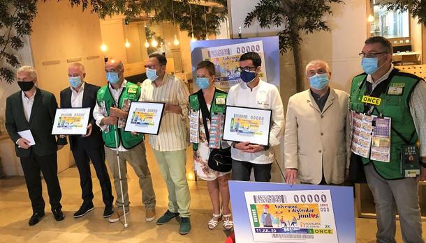 «Volvemos a disfrutar juntos»: el homenaje de la ONCE a la hostelería española