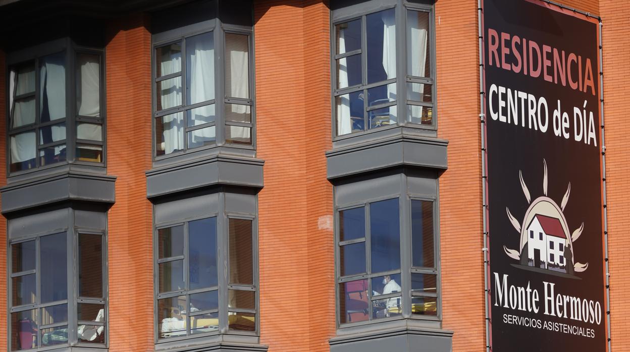 Fachada de la residencia Monte Hermoso, en Latina, el pasado 17 de marzo
