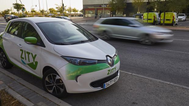 Madrid suma otros dos nuevos aparcamientos reservados para carsharing en Las Tablas y Sanchinarro