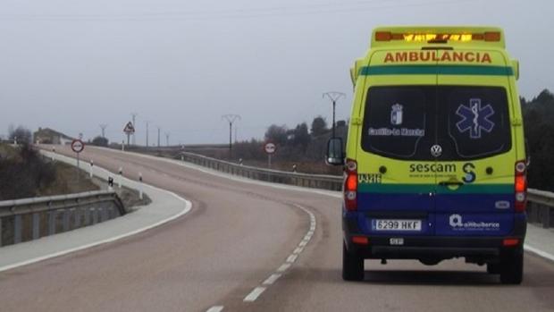 Fallece un hombre y una mujer resulta herida tras chocar su coche contra un camión en Oropesa