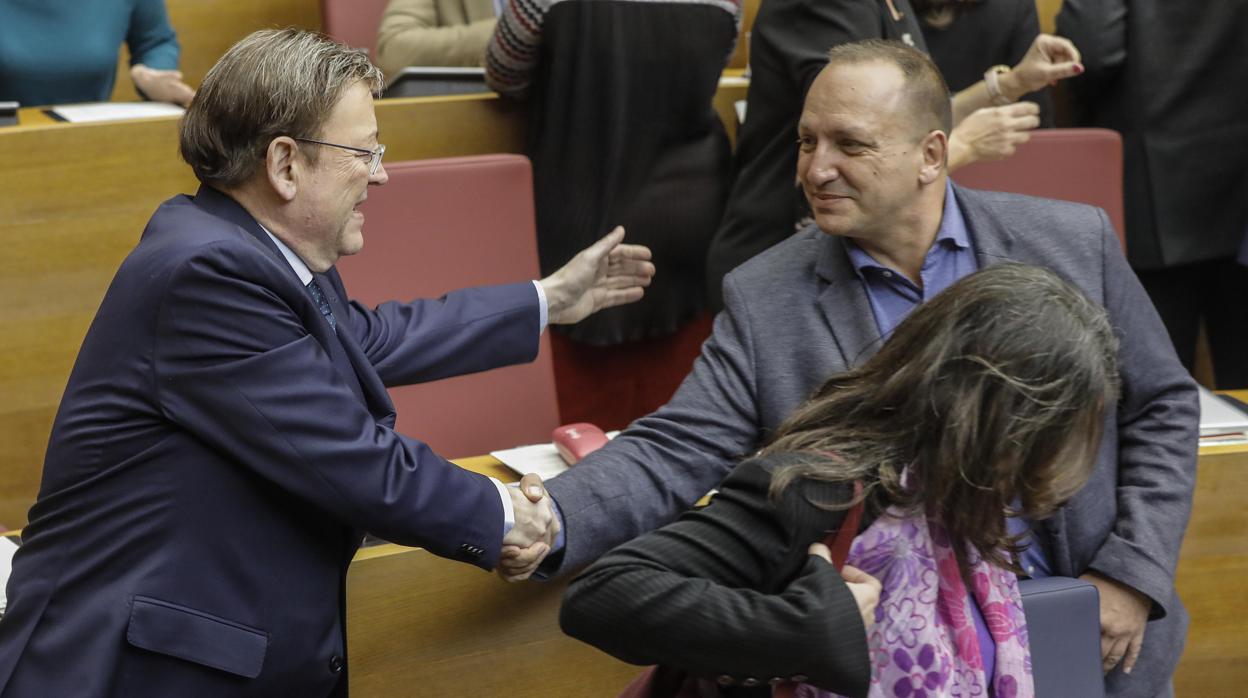 Ximo Puig, Rubén Martínez Dalmau y Mónica Oltra, en las Cortes Valencianas