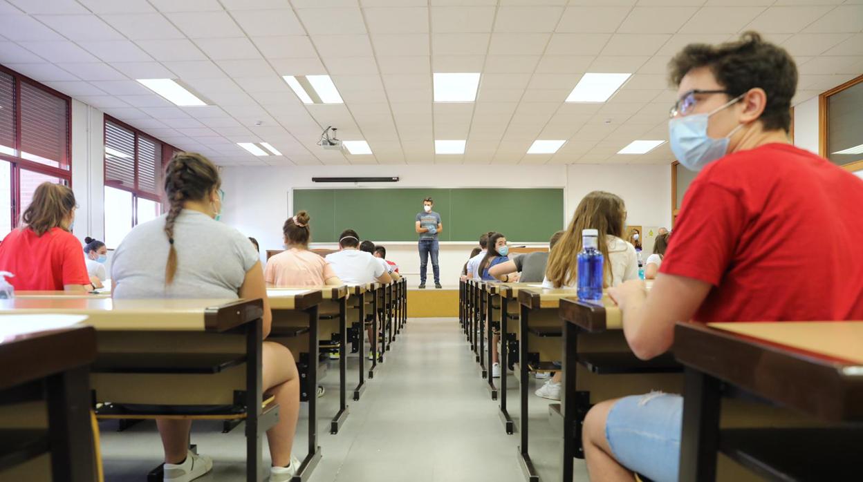 Estudiantes en la última prueba de la EBAU celebrada en Valladolid