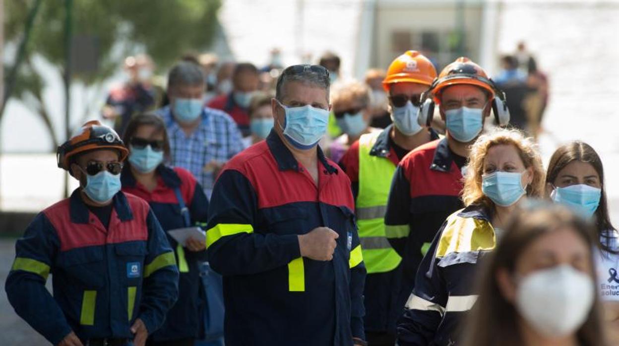 Trabajadores de Alcoa votan en Burela el 12-J