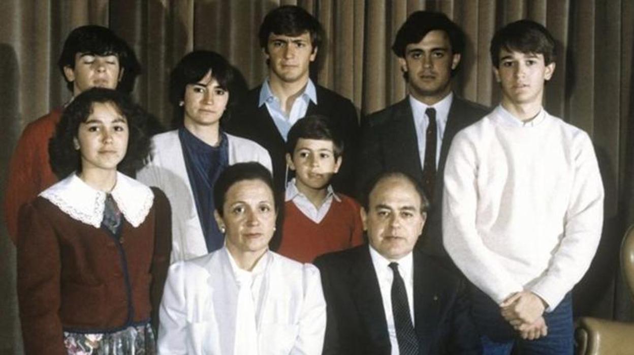 Jordi Pujol y Marta Ferrusola, en el centro, llegando a la Audiencia Nacional en 2016