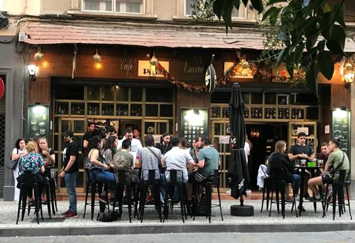 Así lucía una terraza en Zaragoza este mismo miércoles por la tarde