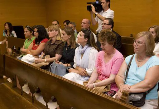 Familiares de las víctimas en la Audiencia Provincial de Guadalajara en 2010