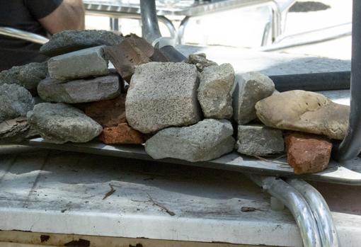 Algunas de las piedras colocadas por los menas en los lugares que frecuentan