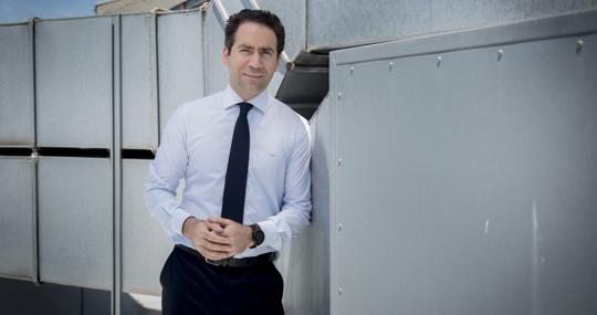 Teodoro García Egea, en la azotea de Génova