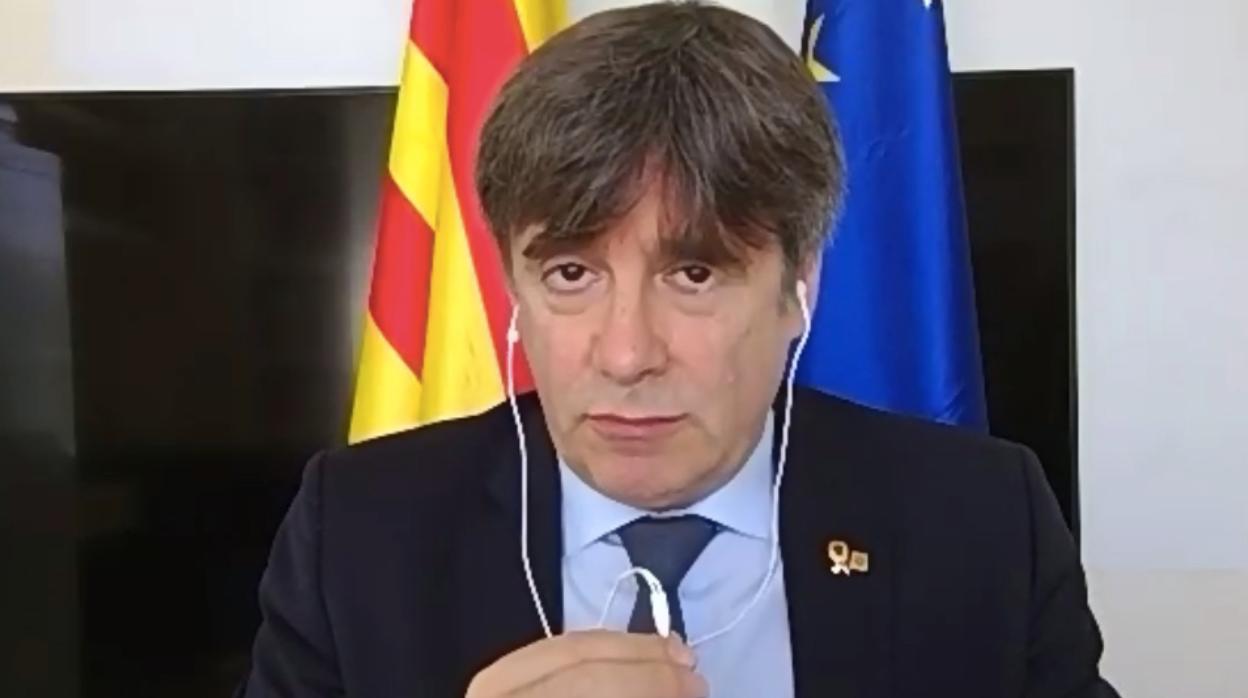 Carles Puigdemont, hoy, durante la presentación del primer volumen de sus memorias del «procés»