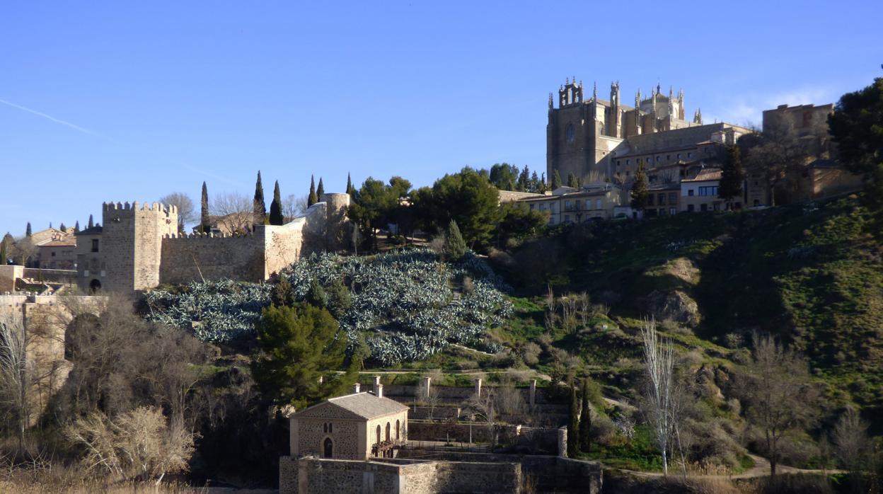 Paraje de Santa Ana. Sobre al torreón del puente de San Martín se situó el rastro (Degolladero) de la Judería, función que alcanzó hasta el siglo XVI. FOTO RAFAEL DEL CERRO