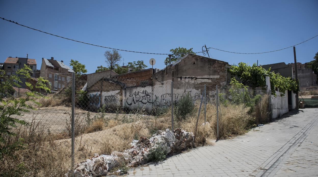 Una de las viviendas okupadas en Tetuán a las que afecta el plan municipal