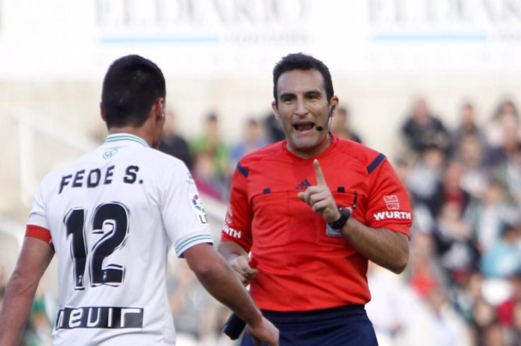 Arcediano Monescillo debutó en Segunda División pitando un Numancia-Nástic (0-0) el 4 de septiembre de 2011