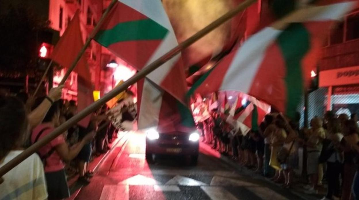 Homenaje en Basauri a la etarra Leire Etxebarria tras salir de prisión