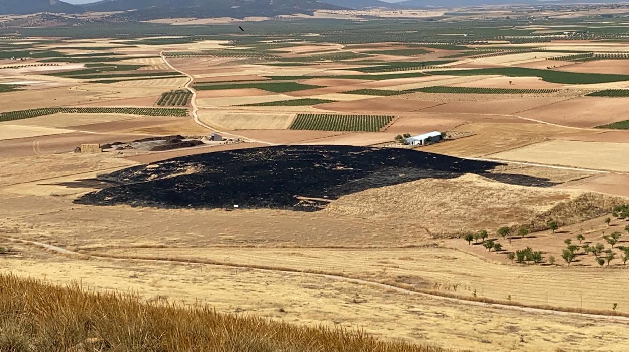 La zona incendiada del antiguo vertedero municipal de escombros