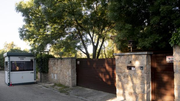 Iglesias se querella contra el organizador de las protestas ante su vivienda