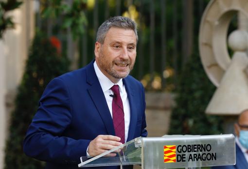 José Luis Soro (Chunta) aprovechó ha cargado contra «algunos medios de comunicación de Madrid» por sus informaciones sobre el grave foco de Covid que se da en Aragón