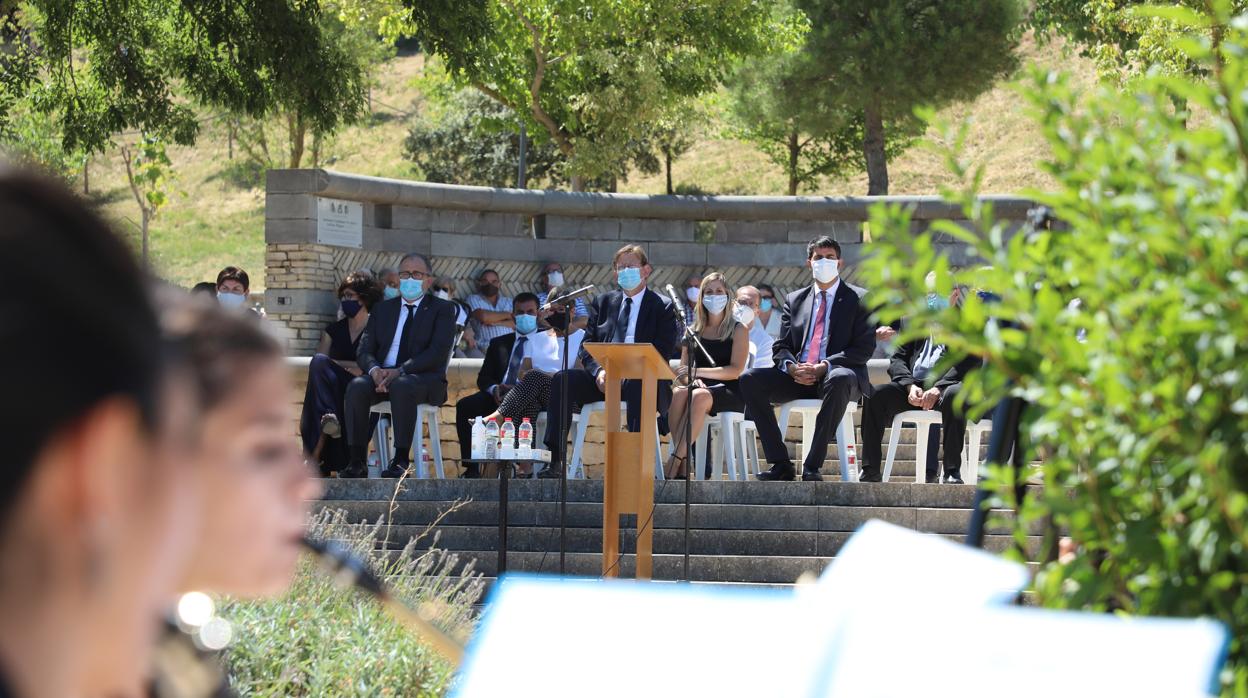 Ximo Puig, este domingo en el homenaje a las víctimas del coronavirus en Morella (Castellón)