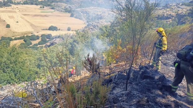 Estabilizado el fuego de Viana do Bolo y el de Lobeira