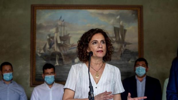 La presión política obliga a Sánchez a dialogar con los alcaldes