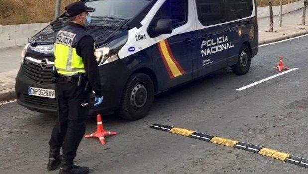 La Policía detiene a dos hombres antes de que huyeran por la muerte de otro asfixiado en Valencia