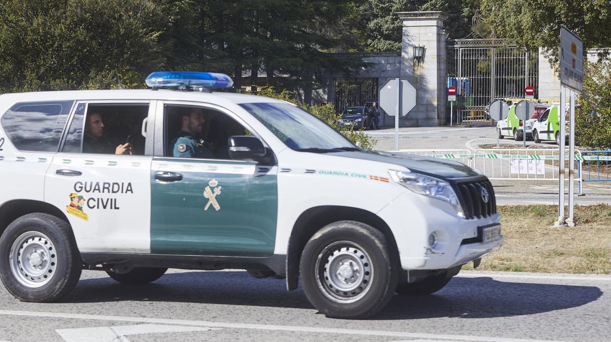 Un vehículo de la Guardia Civil