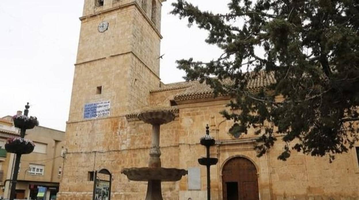 Iglesia de Villamalea, pueblo de Albacete confinado por un brote numeroso de coronavirus