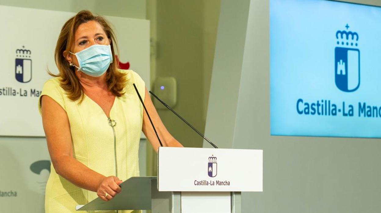 La consejera de Sanidad, Rosa Ana Rodríguez, durante la rueda de Prensa