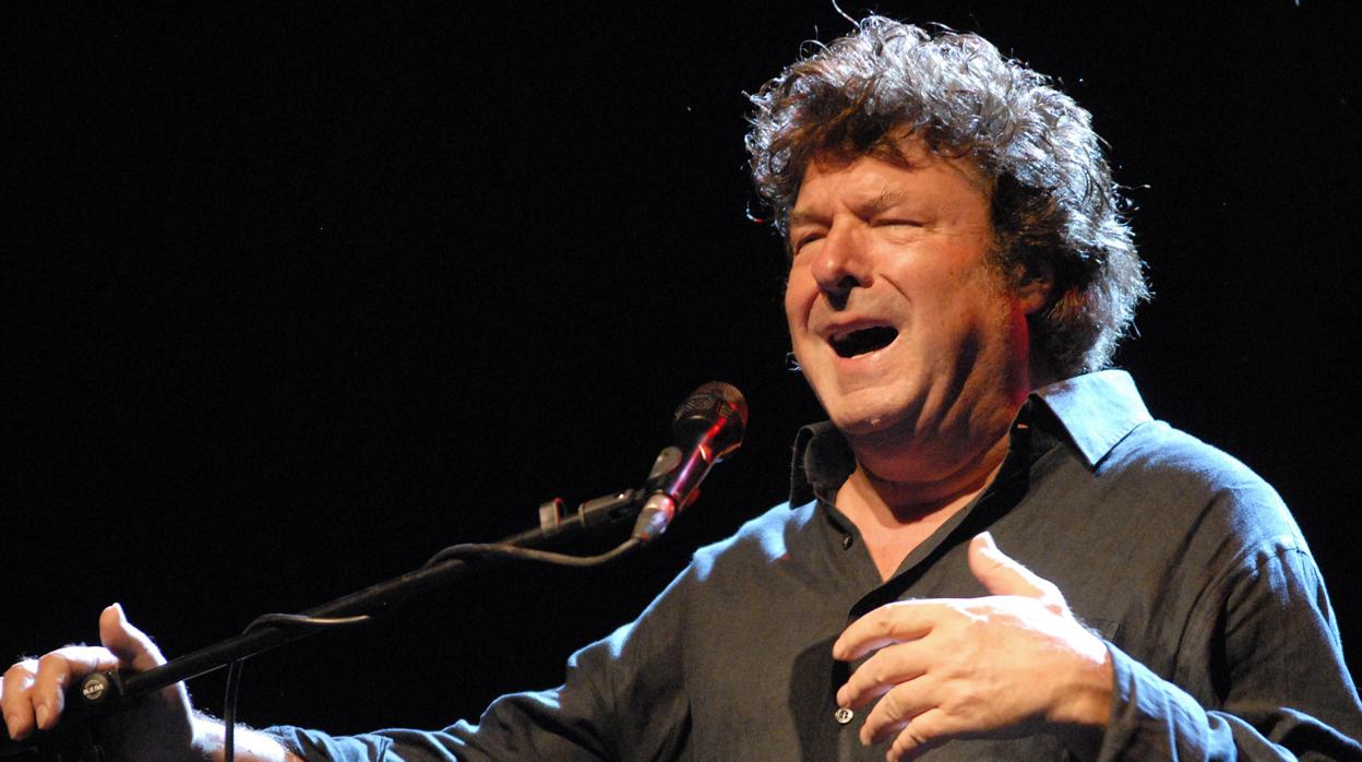 El cantaor Enrique Morente, durante una actuación en el festival Badasom