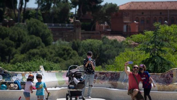 Colau ofrece museos, centros cívicos y parques para garantizar una vuelta segura a las aulas