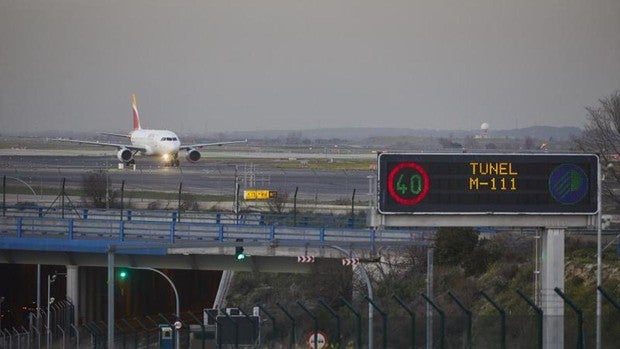 Aterriza en Barajas un avión de carga tras dar once vueltas a Zamora