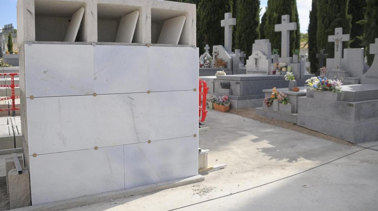 Imagen del nicho para fetos abortados, tras la ampliación del cementerio de Boadilla