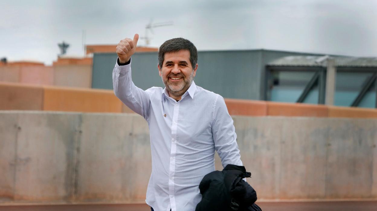 Jordi Sànchez saliendo de Lledoners durante un permiso penitenciario