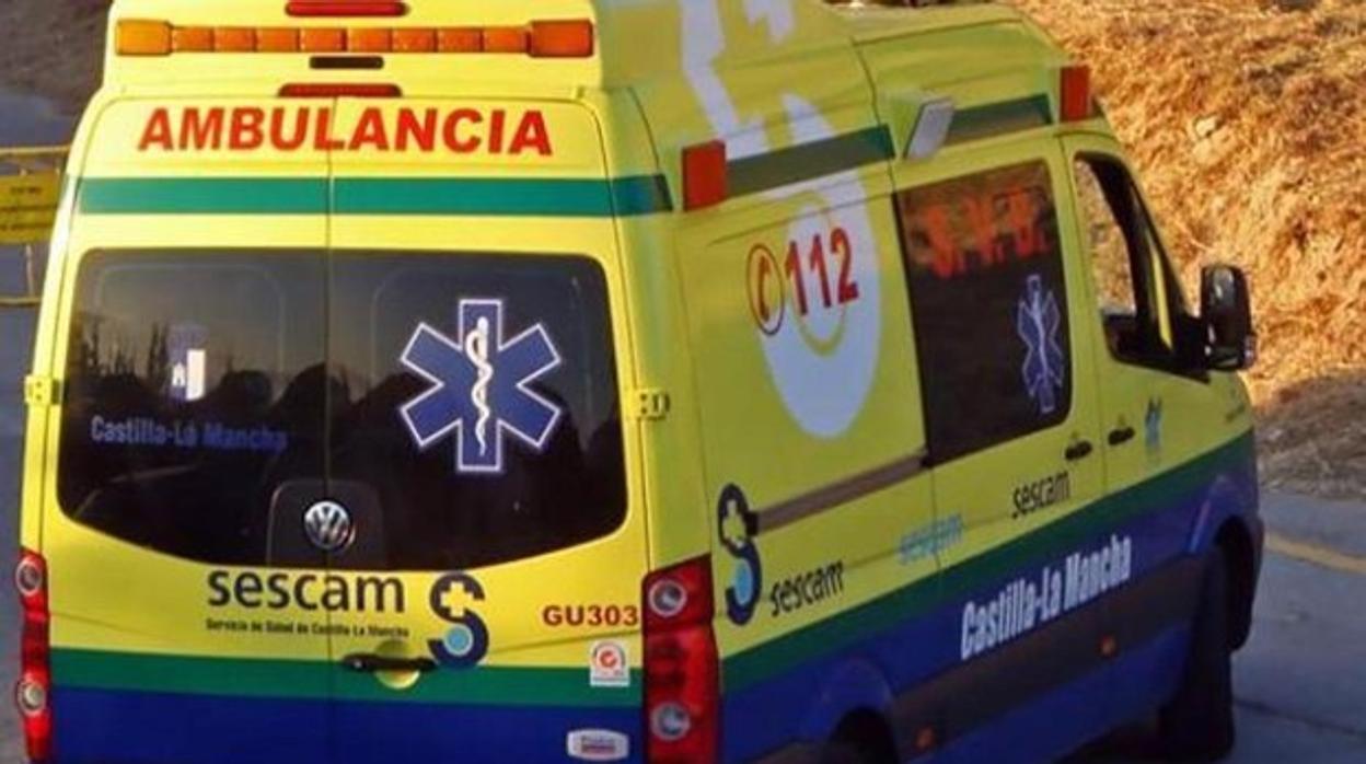 Una ambulancia del Sescam