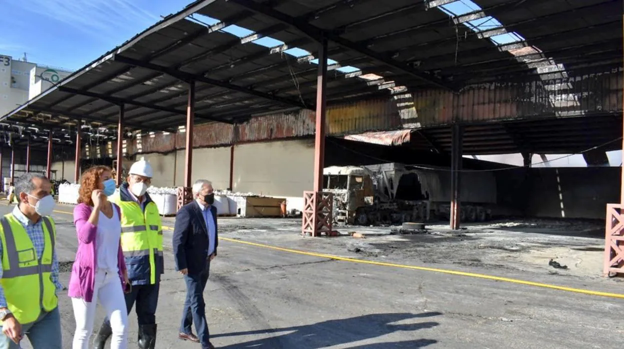 La delegada de la Junta en Zamora visita las instalaciones de Cobadu tras el incendio