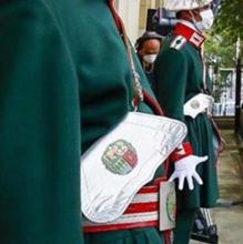 Escudos anticonstitucionales se «colaron» en la jura de Urkullu