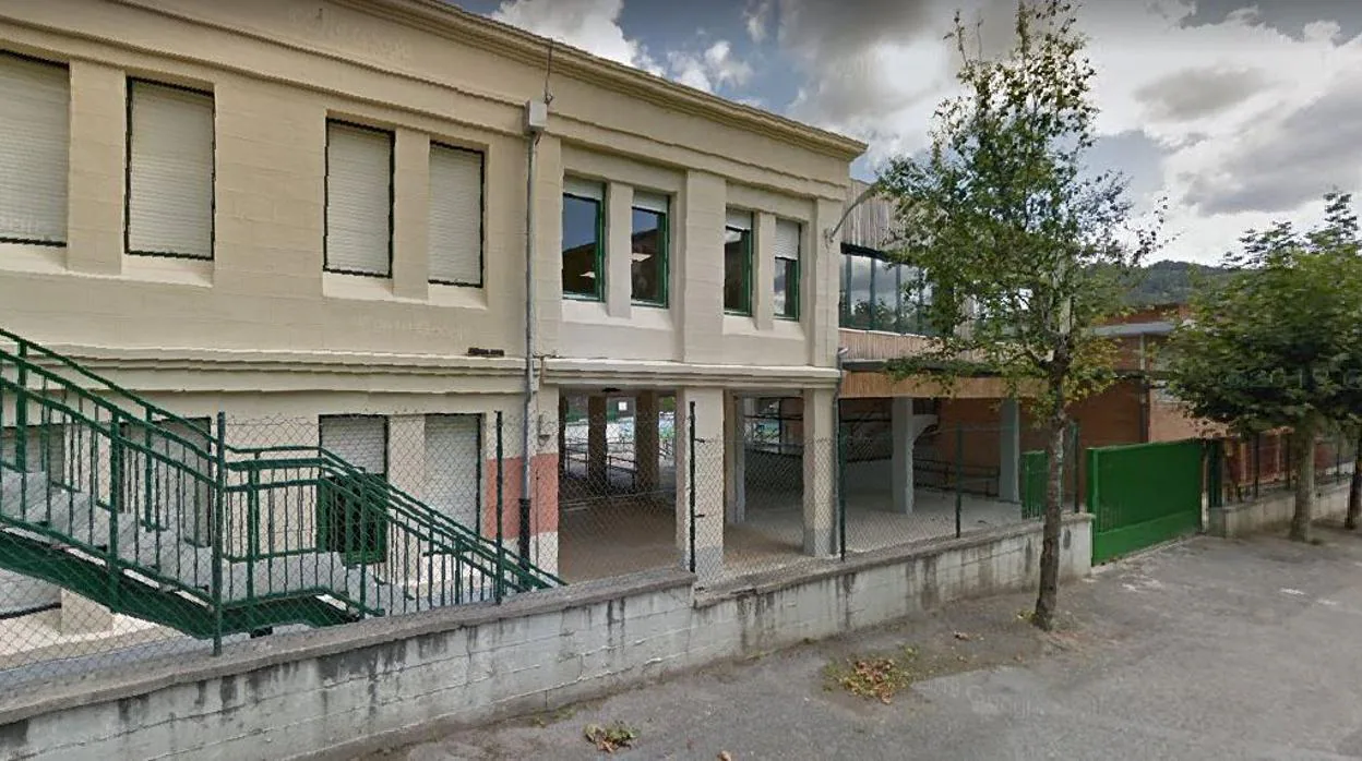 Cierran el colegio público de Zaldívar (Vizcaya) tras detectarse varios positivos entre el profesorado