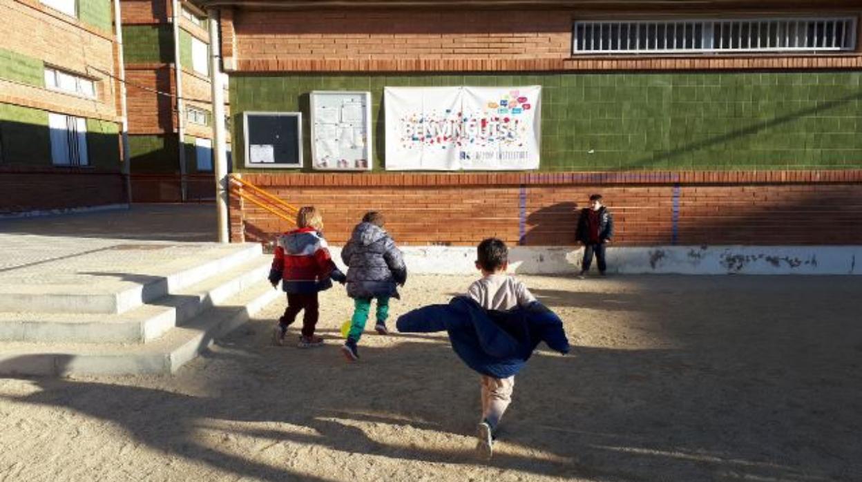 Alumnos, llegando a clase