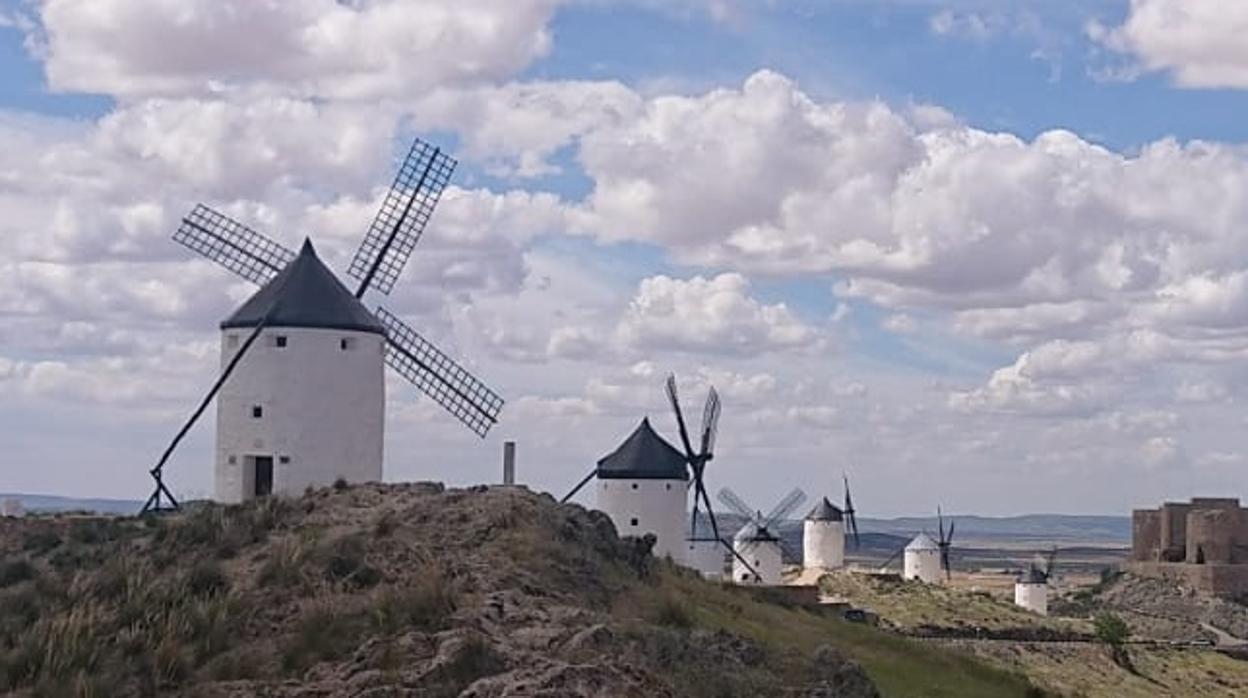 Los molinos son la imagen más representativa de Consuegra