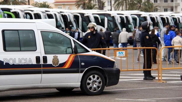 Muere una menor de 15 años al clavarse el cristal de una puerta en Elche