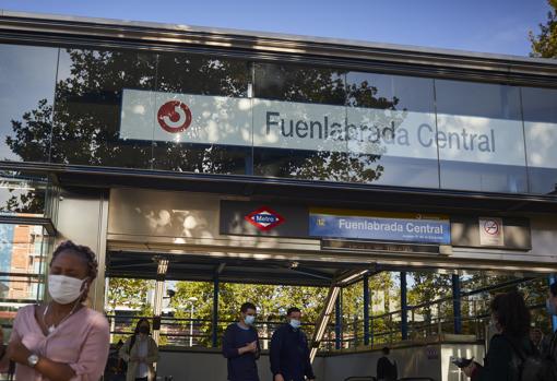 La estación de Metro de Fuenlabrada, ayer, sin controles