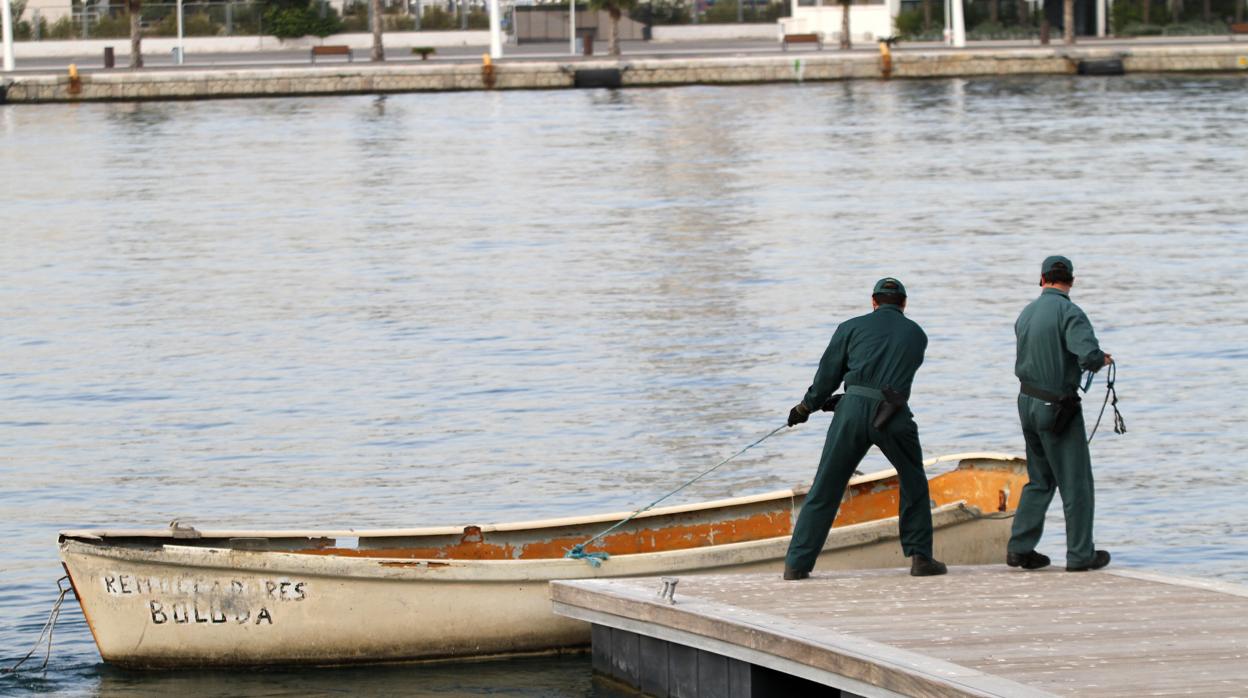 Imagen de archivo de otra patera localizada en la costa de Alicante en agosto