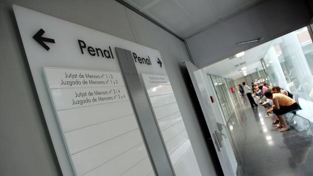 «Tus padres te castigarán si lo cuentas»: juzgan a un abuelo por agredir sexualmente a su nieta de seis años