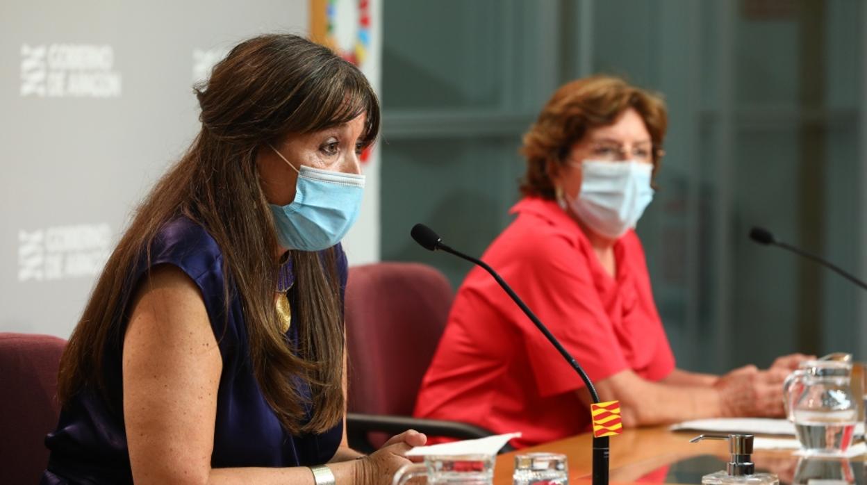 Las consejeras aragonesas de Sanidad y Derechos Sociales, las socialistas Sira Repollés y Mariví Broto, durante una rueda de prensa