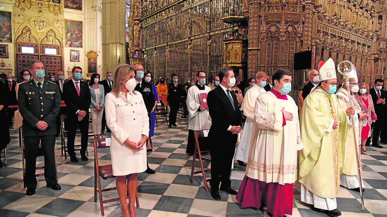 El arzobispo, García-Page, la alcaldesa y otras autoridades