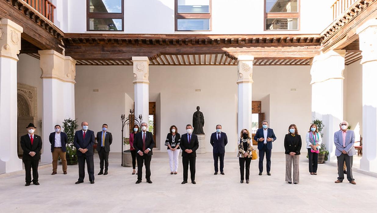 El Palacio de Fuensalida acogió un consejo de Gobierno abierto a los mayores