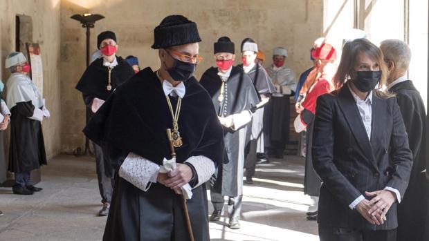 La Universidad de Salamanca abrirá expediente y orden de expulsión por saltarse las normas frente al Covid