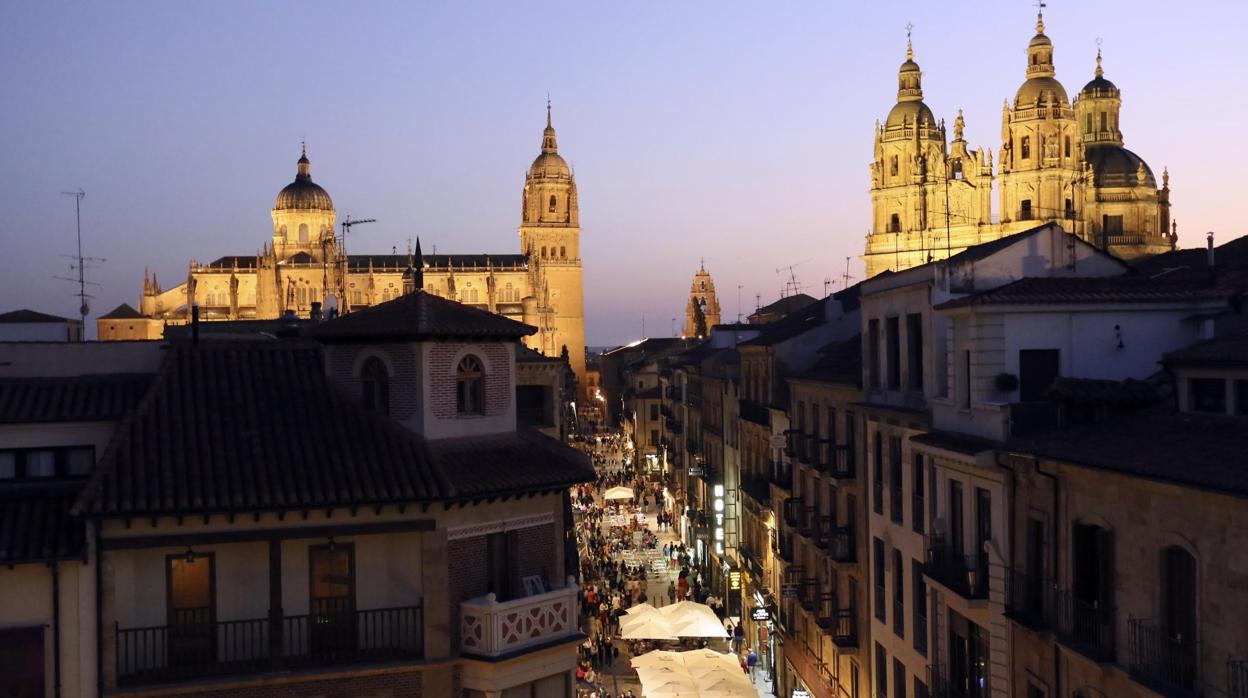 El Ayuntamiento de Salamanca reduce el gasto en energía eléctrica en 212.000 euros al año