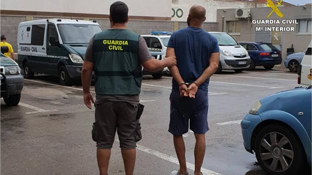 Detenido un «okupa» que alquilaba las viviendas que usurpaba en Torrevieja