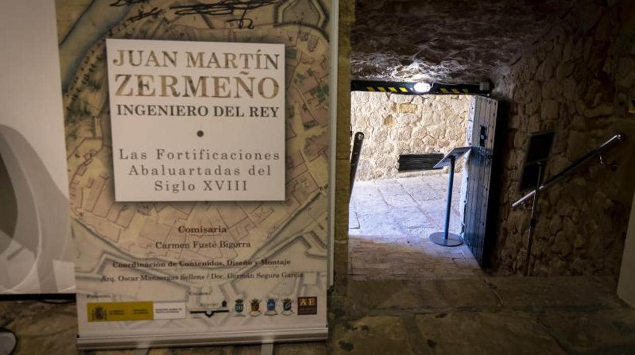 Cartel de la exposición sobre Juan Martín Zermeño, en el Castillo de Santa Bárbara de Alicante