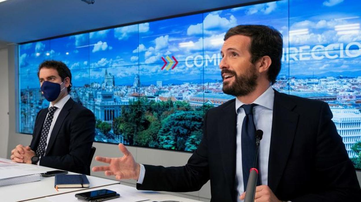 Pablo Casado y Teo García Egea, en la reunión de la dirección del PP